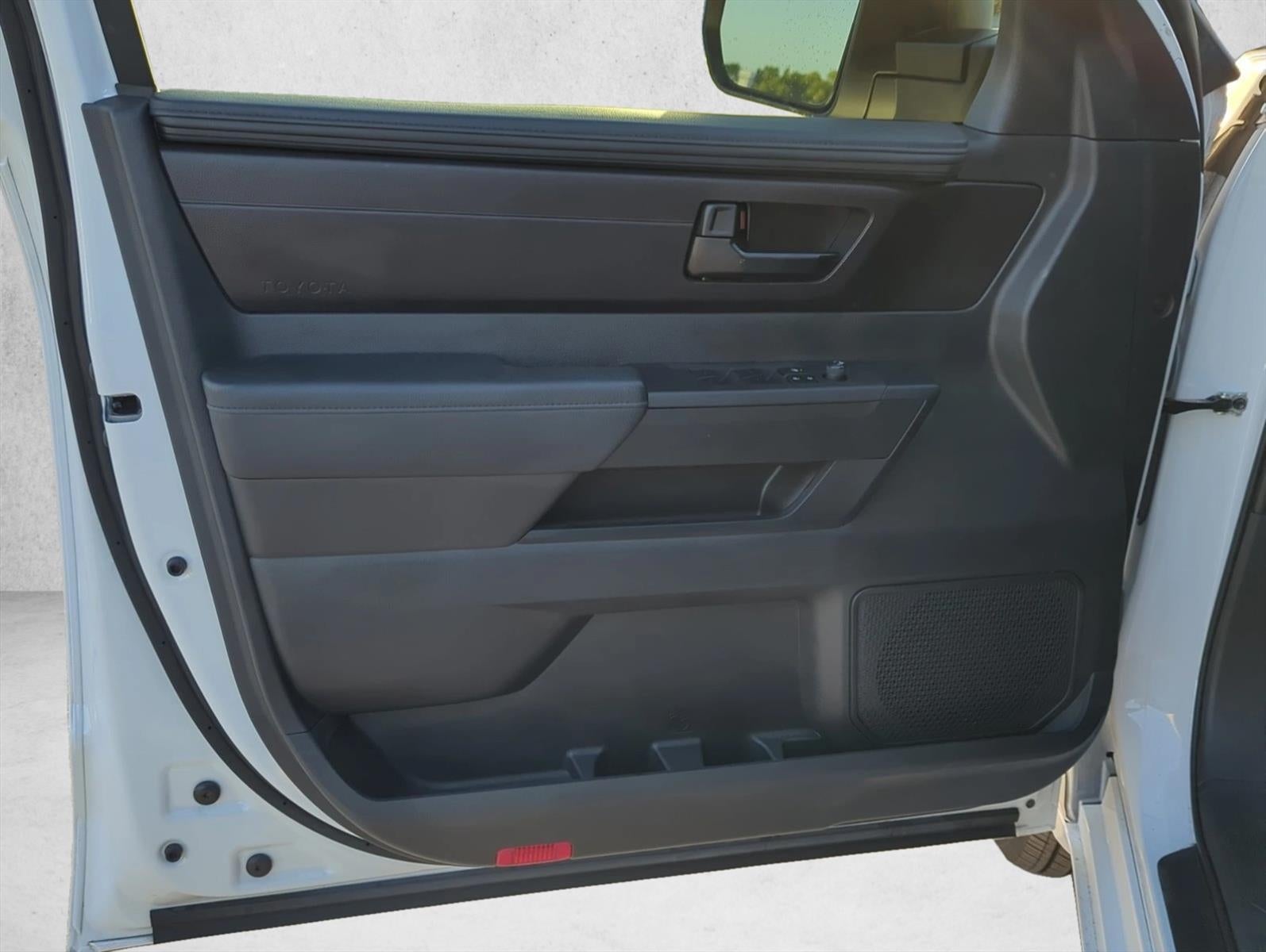 2025 Toyota Tundra 4WD 4WD SR CrewMax 5.5' Bed (Natl)