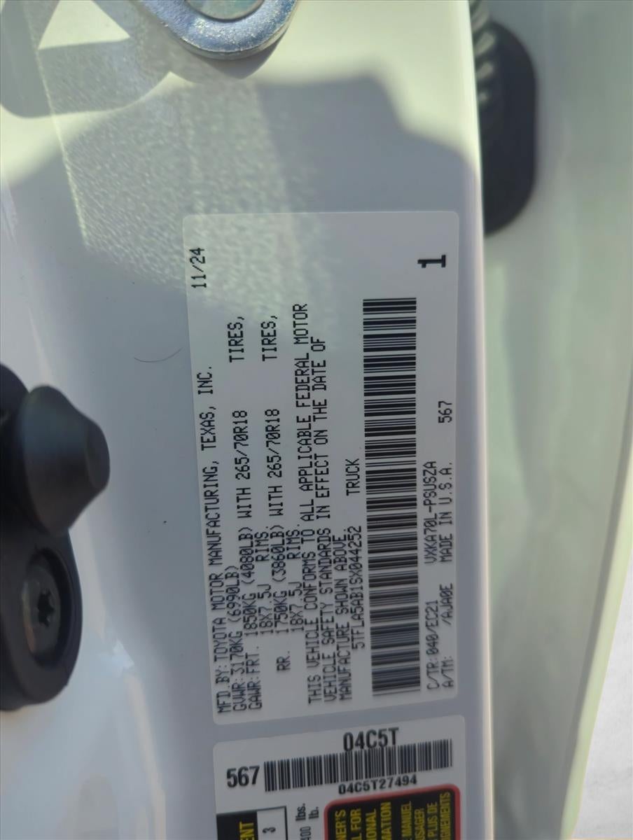 2025 Toyota Tundra 2WD 2WD SR5 CrewMax 5.5' Bed (SE)