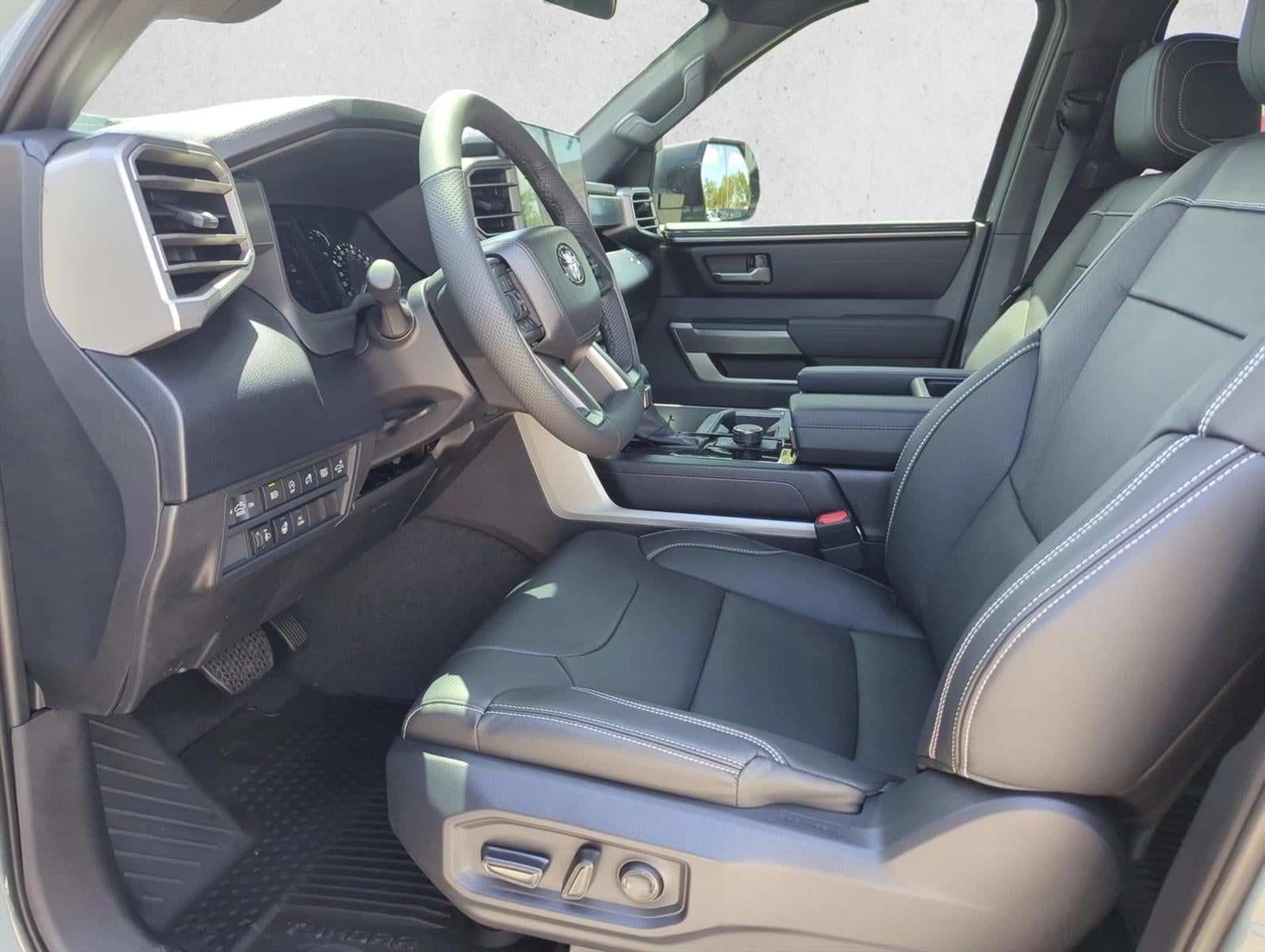 2026 Toyota Tundra 2WD 2WD SR5 CrewMax 5.5' Bed (SE)