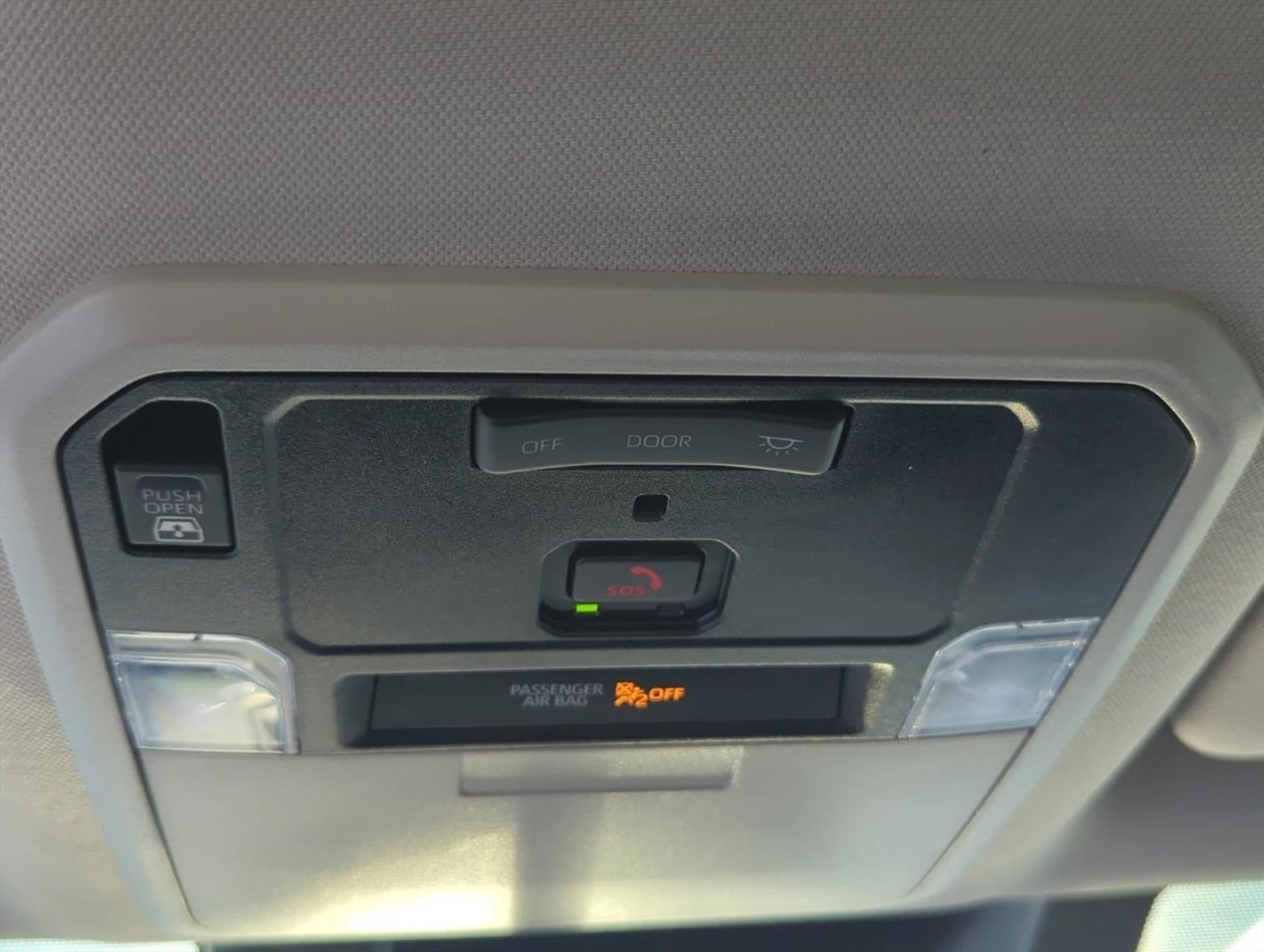 2022 Toyota Tundra 2WD 2WD SR5 CrewMax 5.5' Bed (Natl)