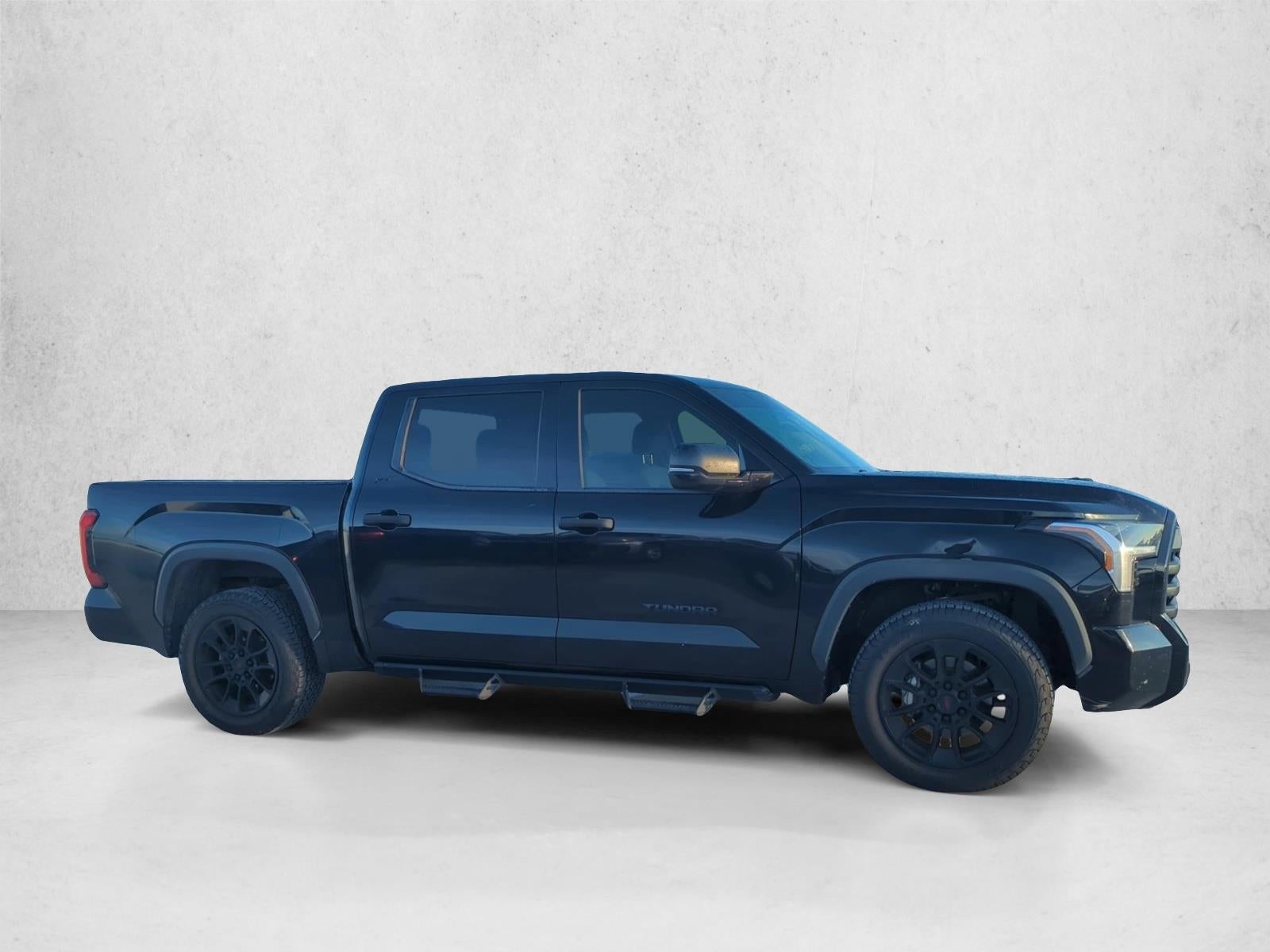 2022 Toyota Tundra 2WD 2WD SR5 CrewMax 5.5' Bed (Natl)