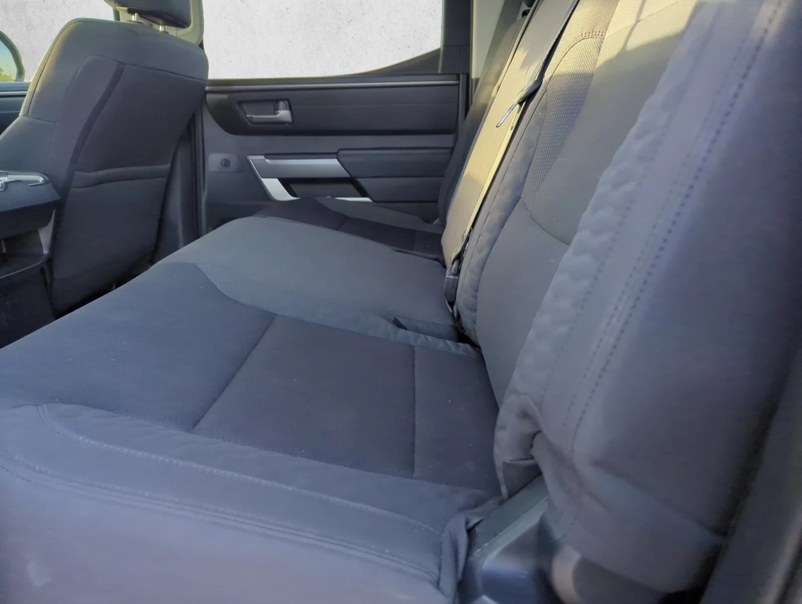 2022 Toyota Tundra 2WD 2WD SR5 CrewMax 5.5' Bed (Natl)