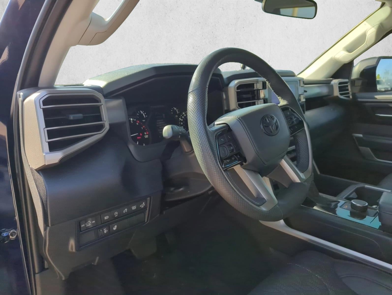 2024 Toyota Tundra 2WD 2WD SR5 CrewMax 5.5' Bed (Natl)