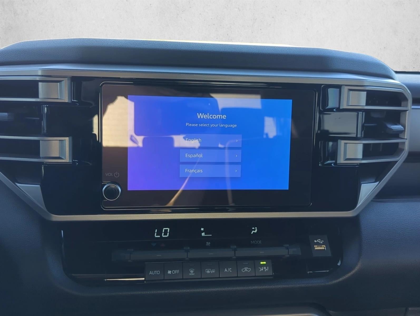 2026 Toyota Tundra 4WD 4WD SR5 CrewMax 5.5' Bed (SE)