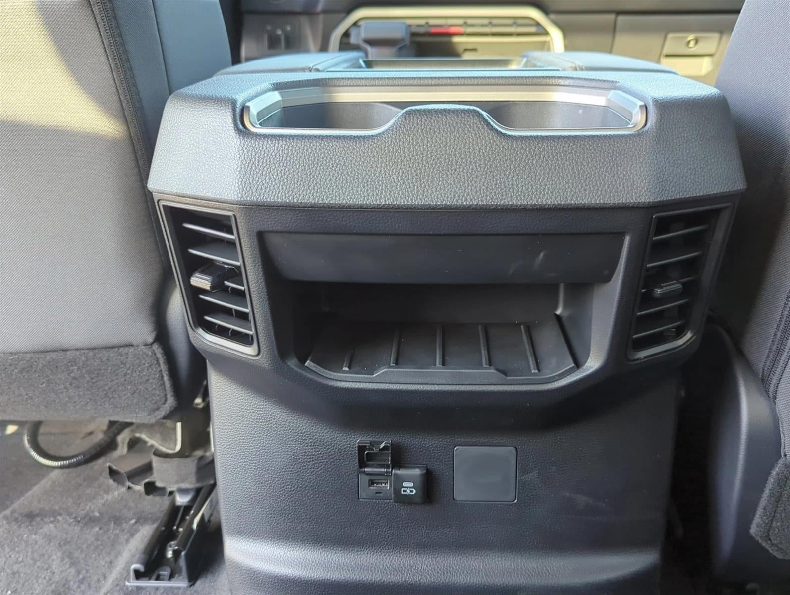 2026 Toyota Tundra 4WD 4WD SR5 CrewMax 5.5' Bed (SE)