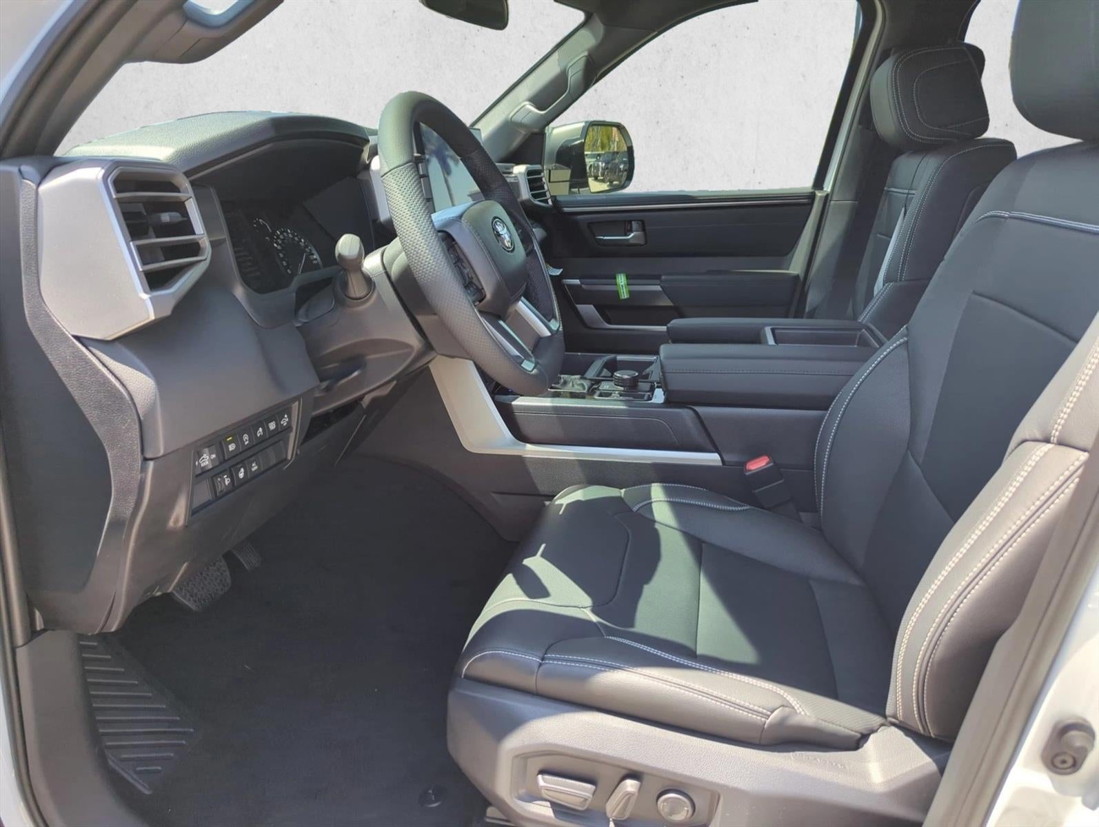 2026 Toyota Tundra 4WD 4WD SR5 CrewMax 5.5' Bed (SE)