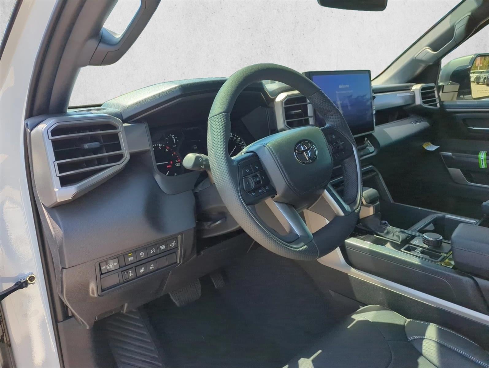 2026 Toyota Tundra 4WD 4WD SR5 CrewMax 5.5' Bed (SE)