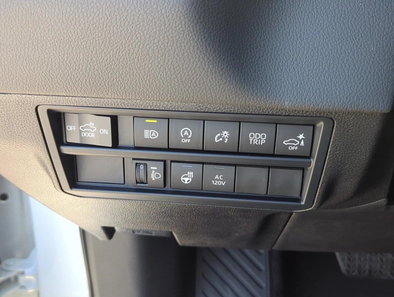 2026 Toyota Tundra 4WD 4WD SR5 CrewMax 5.5' Bed (SE)