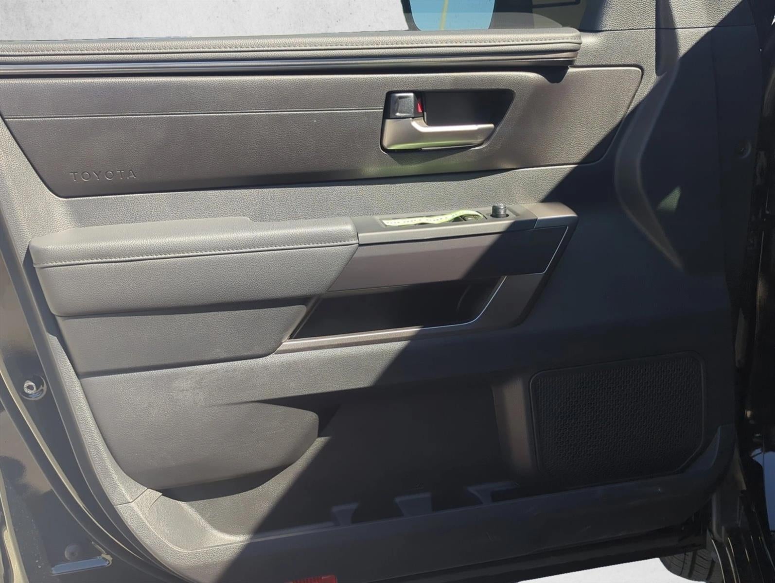 2026 Toyota Tundra 4WD 4WD SR5 CrewMax 5.5' Bed (SE)