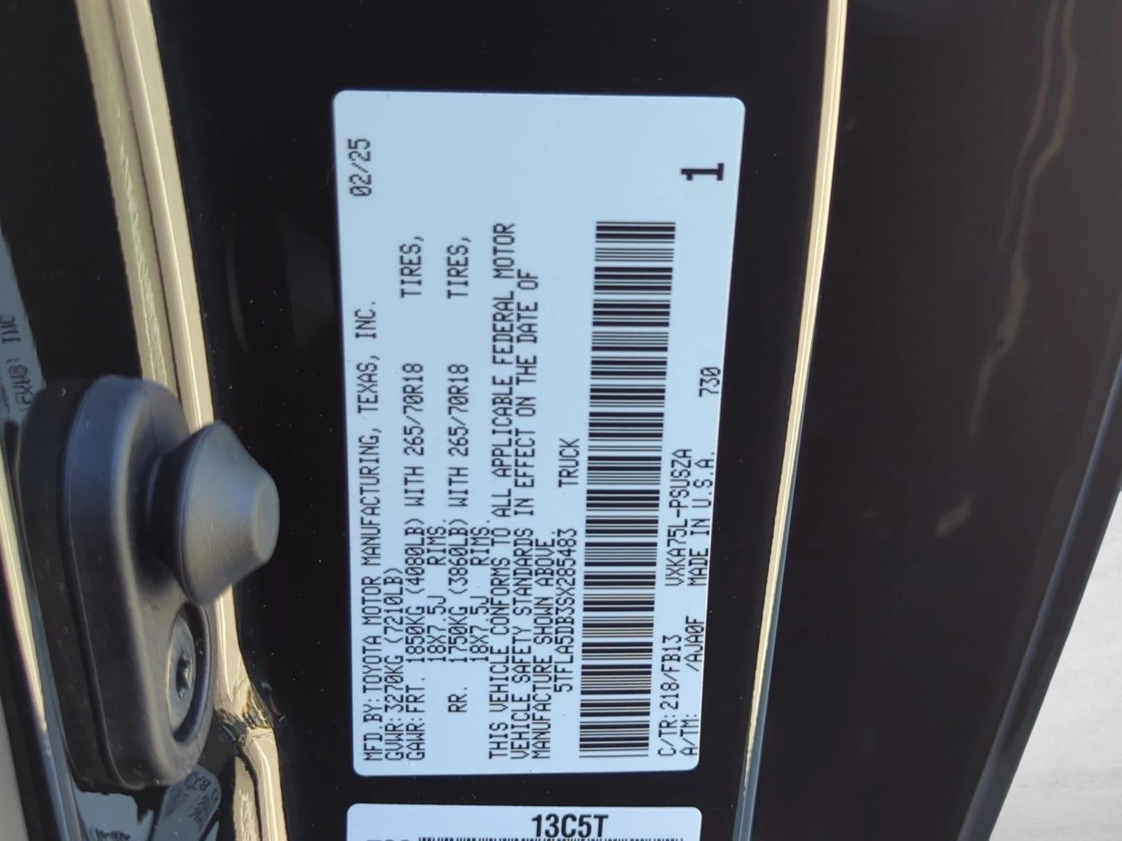 2025 Toyota Tundra 4WD 4WD SR5 CrewMax 5.5' Bed (SE)