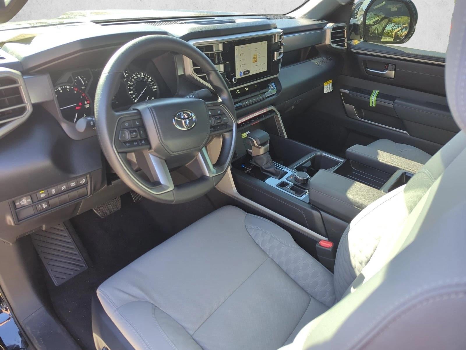 2025 Toyota Tundra 4WD 4WD SR5 CrewMax 5.5' Bed (SE)