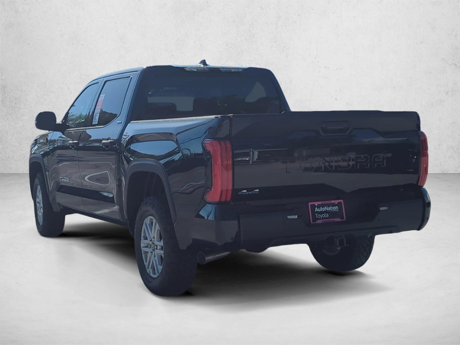 2025 Toyota Tundra 4WD 4WD SR5 CrewMax 5.5' Bed (SE)