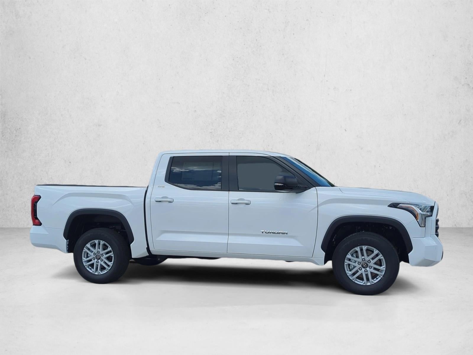 2026 Toyota Tundra 4WD 4WD SR5 CrewMax 5.5' Bed (SE)