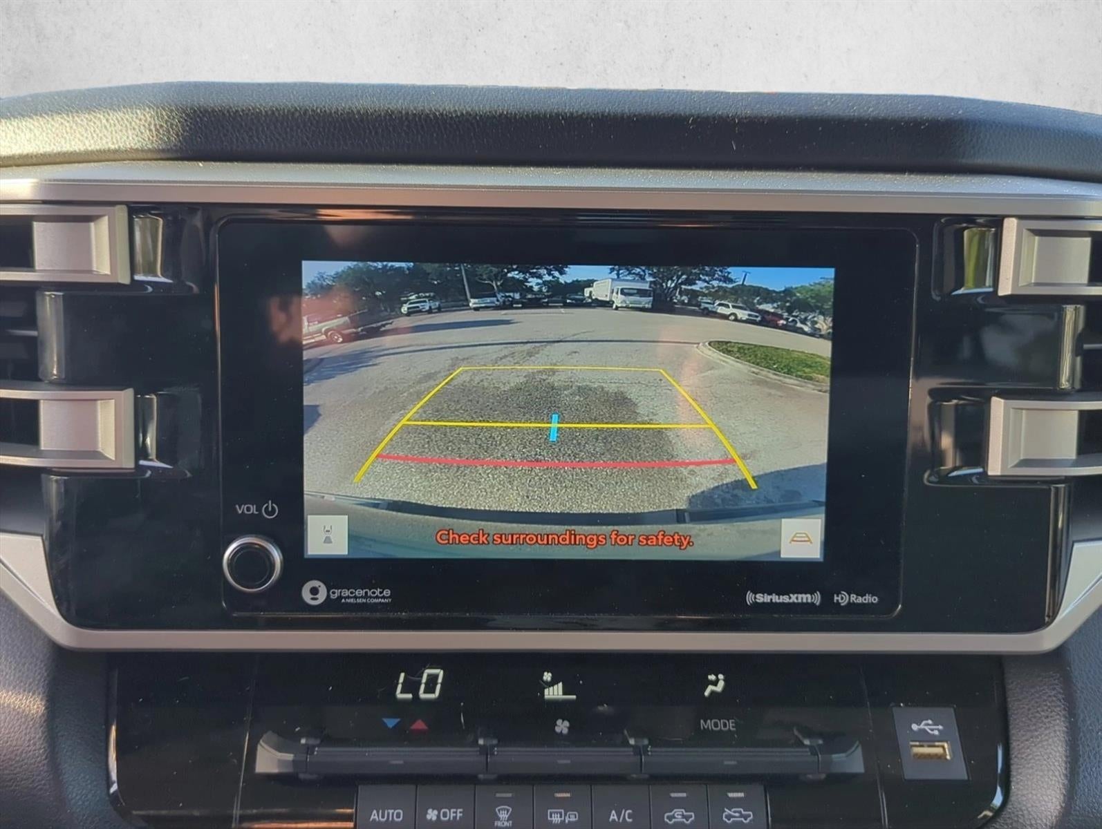 2022 Toyota Tundra 4WD 4WD SR5 CrewMax 5.5' Bed (SE)