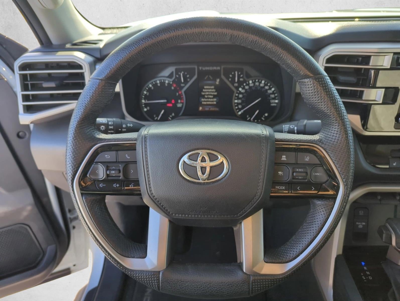 2023 Toyota Tundra 4WD 4WD SR5 CrewMax 5.5' Bed (SE)