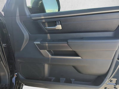 2025 Toyota Tundra 4WD 4WD SR5 CrewMax 5.5' Bed (SE)