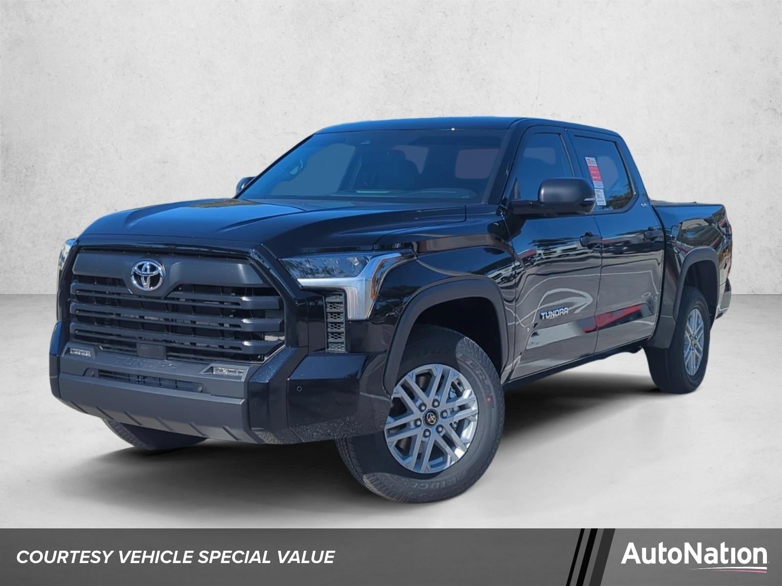 2025 Toyota Tundra 4WD 4WD SR5 CrewMax 5.5' Bed (SE)