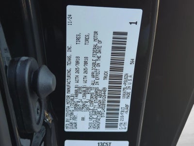 2025 Toyota Tundra 4WD 4WD SR5 CrewMax 5.5' Bed (SE)