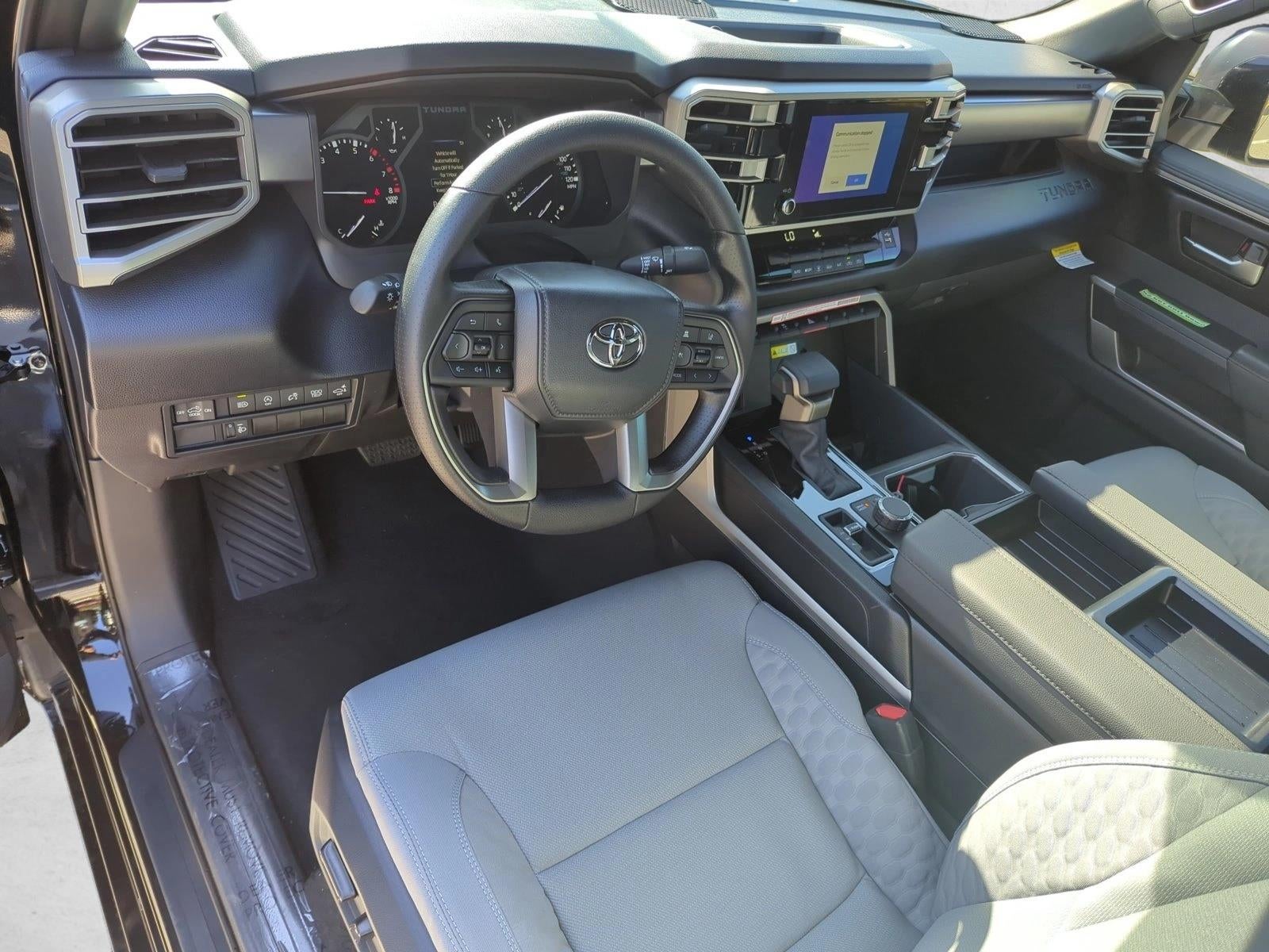 2025 Toyota Tundra 4WD 4WD SR5 CrewMax 5.5' Bed (SE)