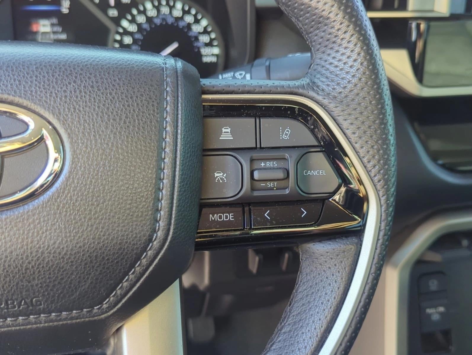 2023 Toyota Tundra 4WD 4WD SR5 CrewMax 5.5' Bed (SE)