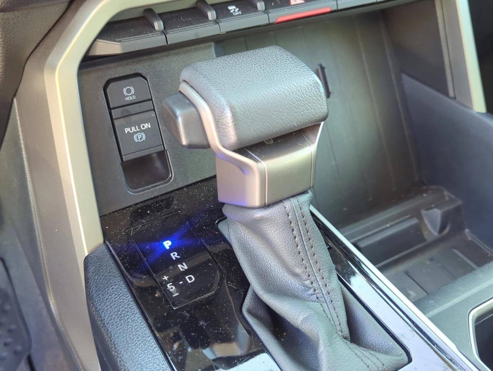 2023 Toyota Tundra 4WD 4WD SR5 CrewMax 5.5' Bed (SE)