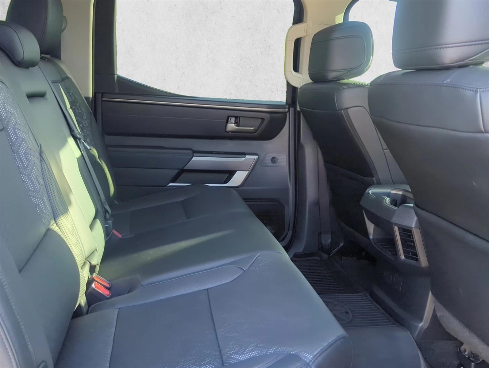 2023 Toyota Tundra 4WD 4WD SR5 CrewMax 5.5' Bed (SE)