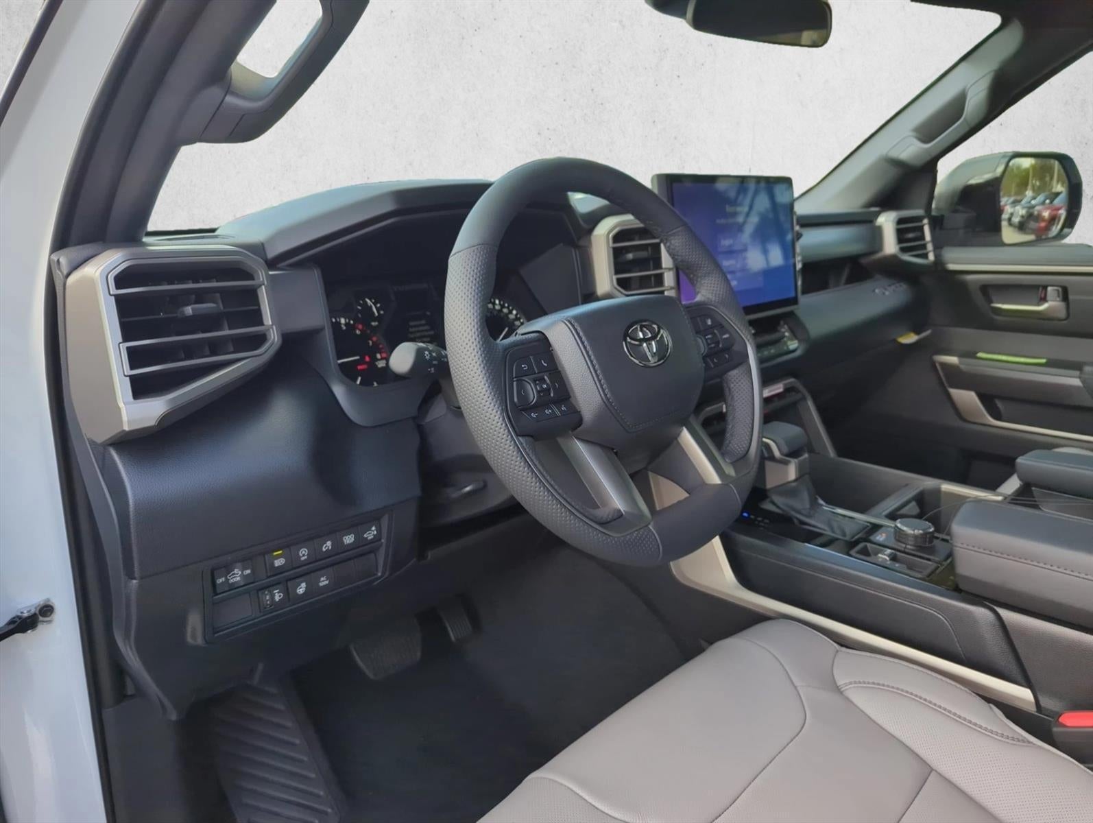 2026 Toyota Tundra 4WD 4WD SR5 CrewMax 5.5' Bed (SE)
