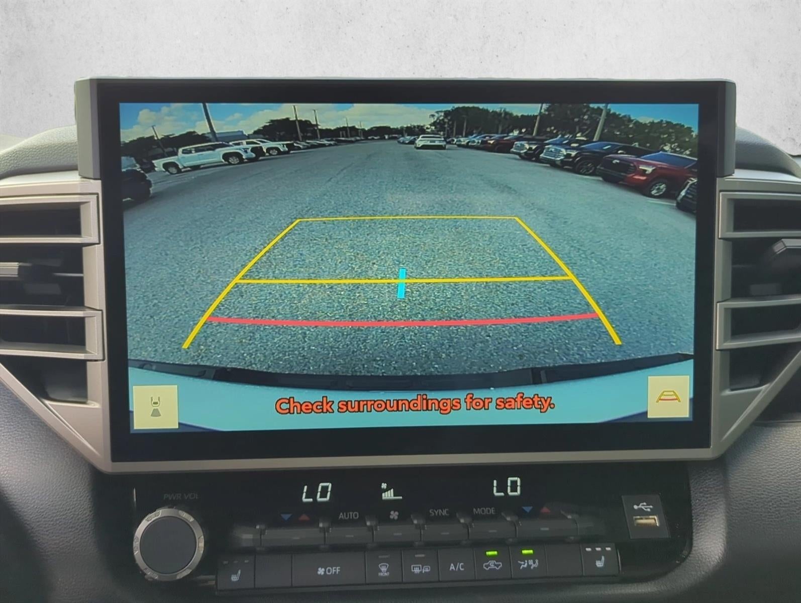 2026 Toyota Tundra 4WD 4WD SR5 CrewMax 5.5' Bed (SE)