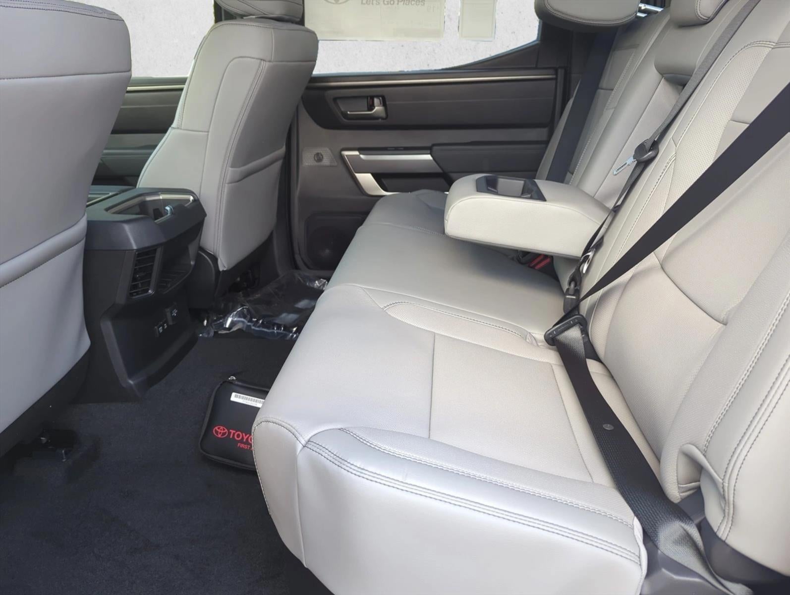 2026 Toyota Tundra 4WD 4WD SR5 CrewMax 5.5' Bed (SE)