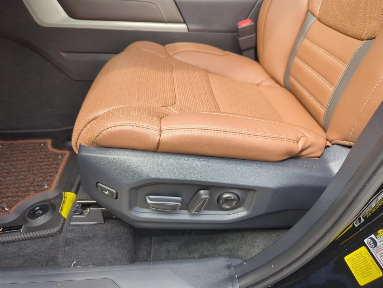 2026 Toyota Tundra 4WD 4WD 1794 Edition Hybrid CrewMax 5.5' Bed (Natl)