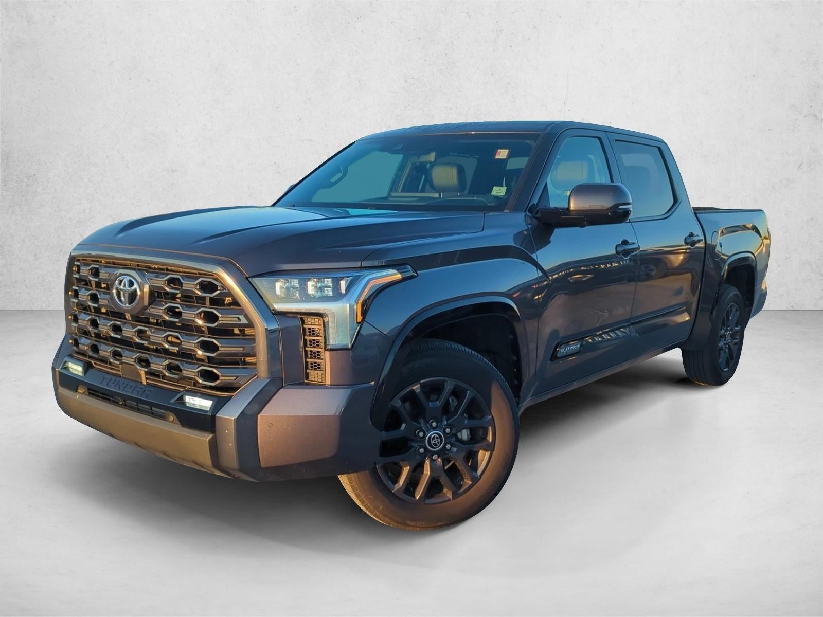 2022 Toyota Tundra 2WD 2WD Platinum CrewMax 5.5' Bed (SE)