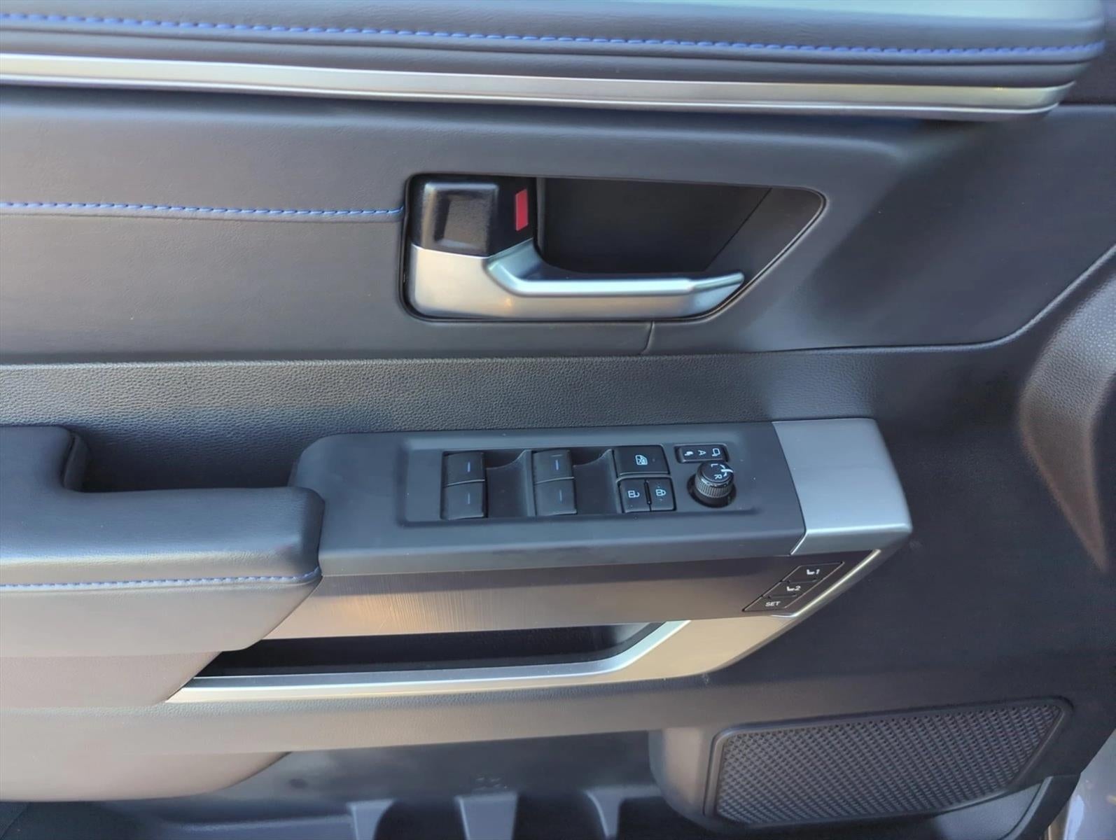 2022 Toyota Tundra 2WD 2WD Platinum CrewMax 5.5' Bed (SE)