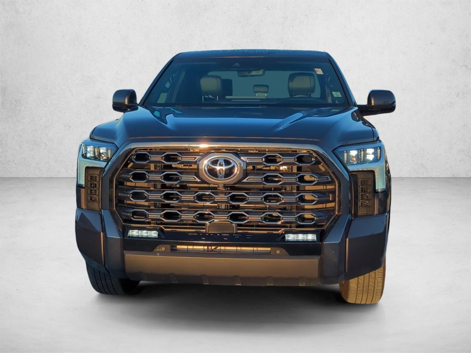 2022 Toyota Tundra 2WD 2WD Platinum CrewMax 5.5' Bed (SE)