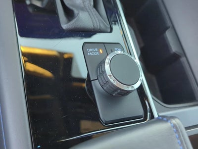 2022 Toyota Tundra 2WD 2WD Platinum CrewMax 5.5' Bed (SE)