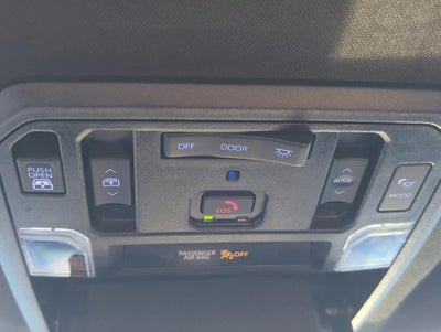 2022 Toyota Tundra 2WD 2WD Platinum CrewMax 5.5' Bed (SE)