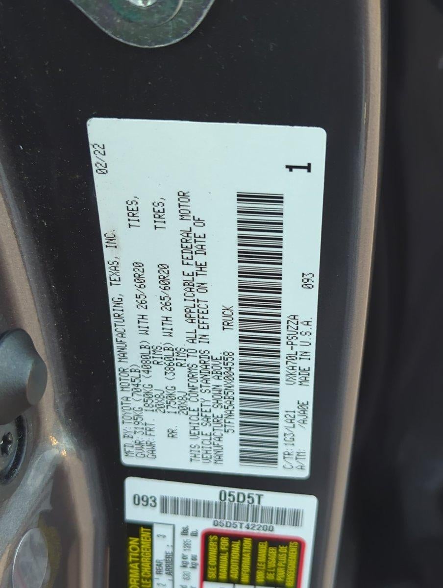 2022 Toyota Tundra 2WD 2WD Platinum CrewMax 5.5' Bed (SE)