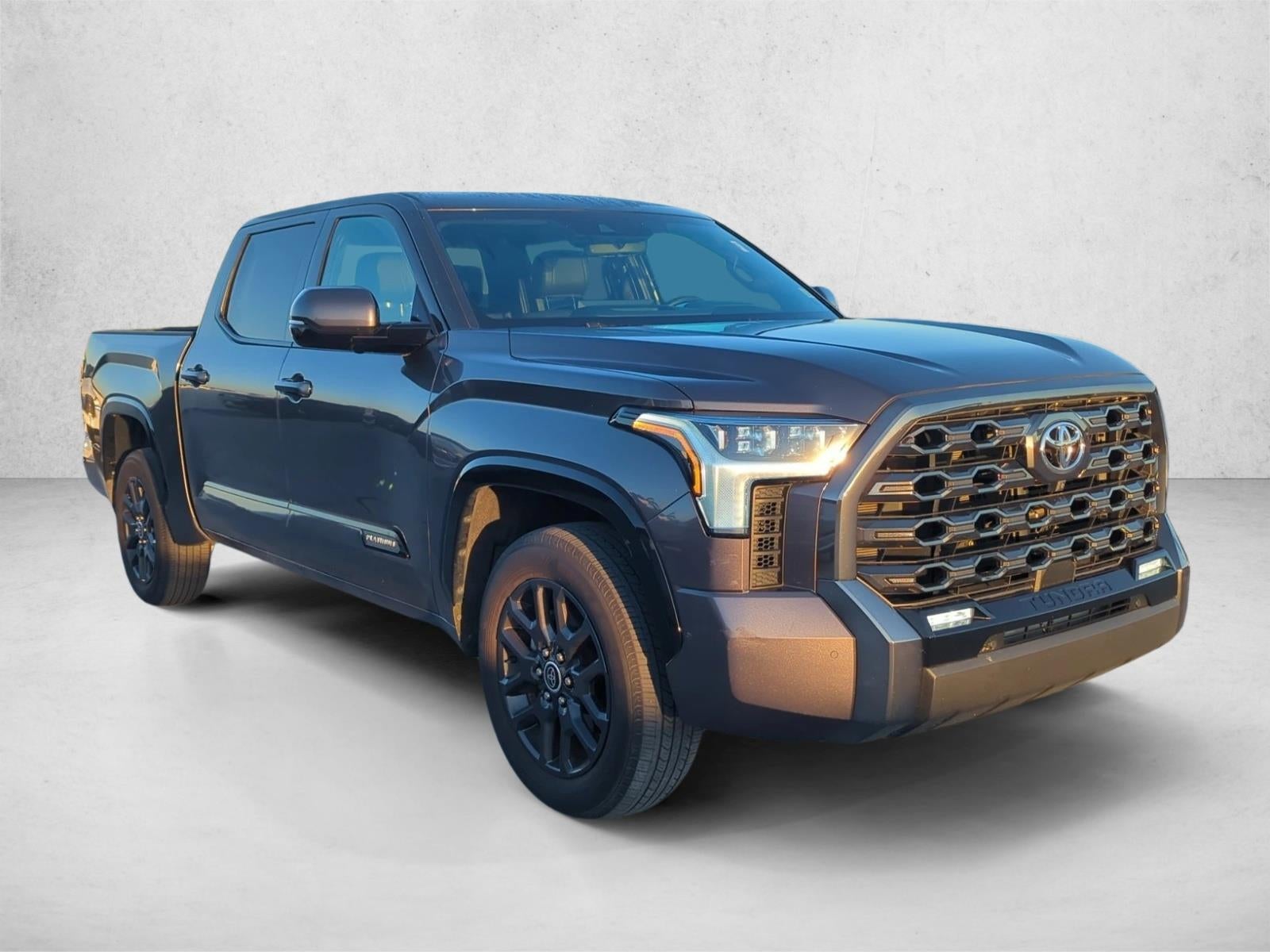 2022 Toyota Tundra 2WD 2WD Platinum CrewMax 5.5' Bed (SE)