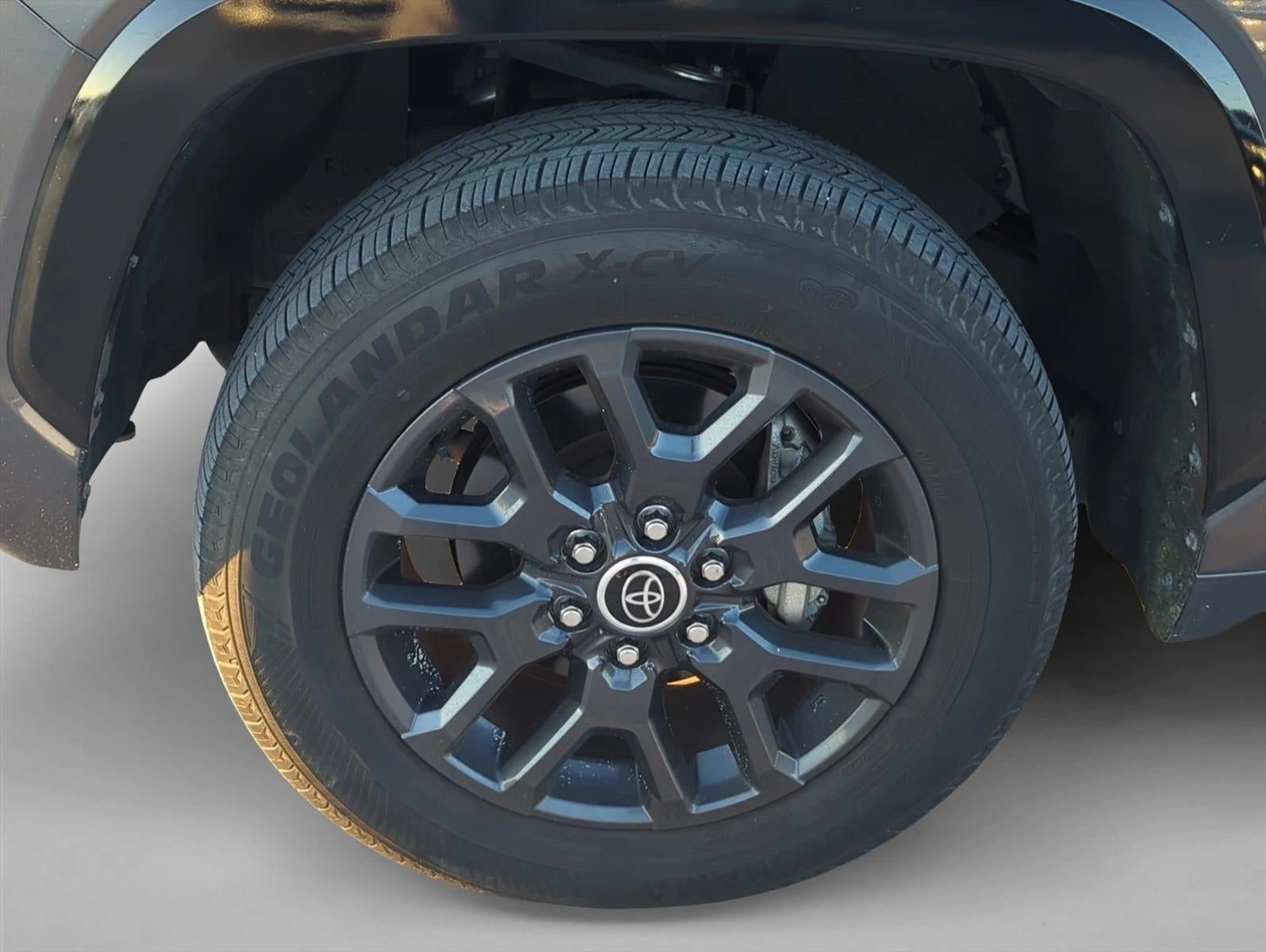 2022 Toyota Tundra 2WD 2WD Platinum CrewMax 5.5' Bed (SE)