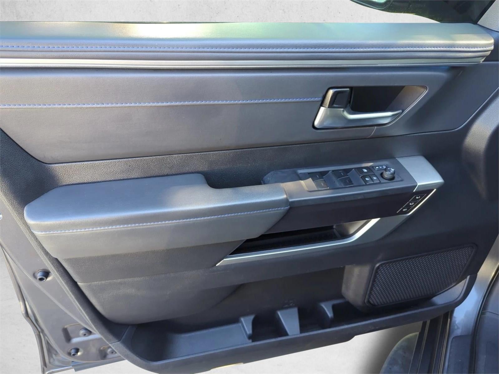 2023 Toyota Tundra 2WD 2WD Platinum CrewMax 5.5' Bed (SE)