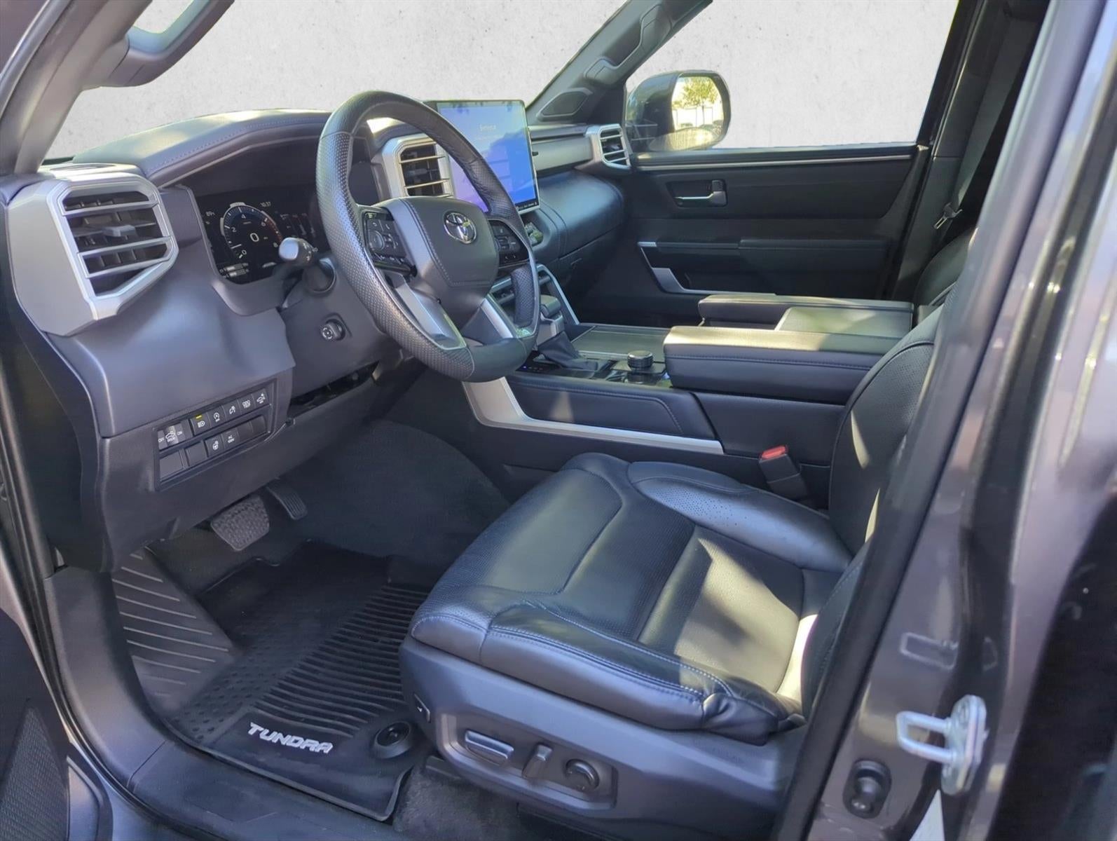 2023 Toyota Tundra 2WD 2WD Platinum CrewMax 5.5' Bed (SE)