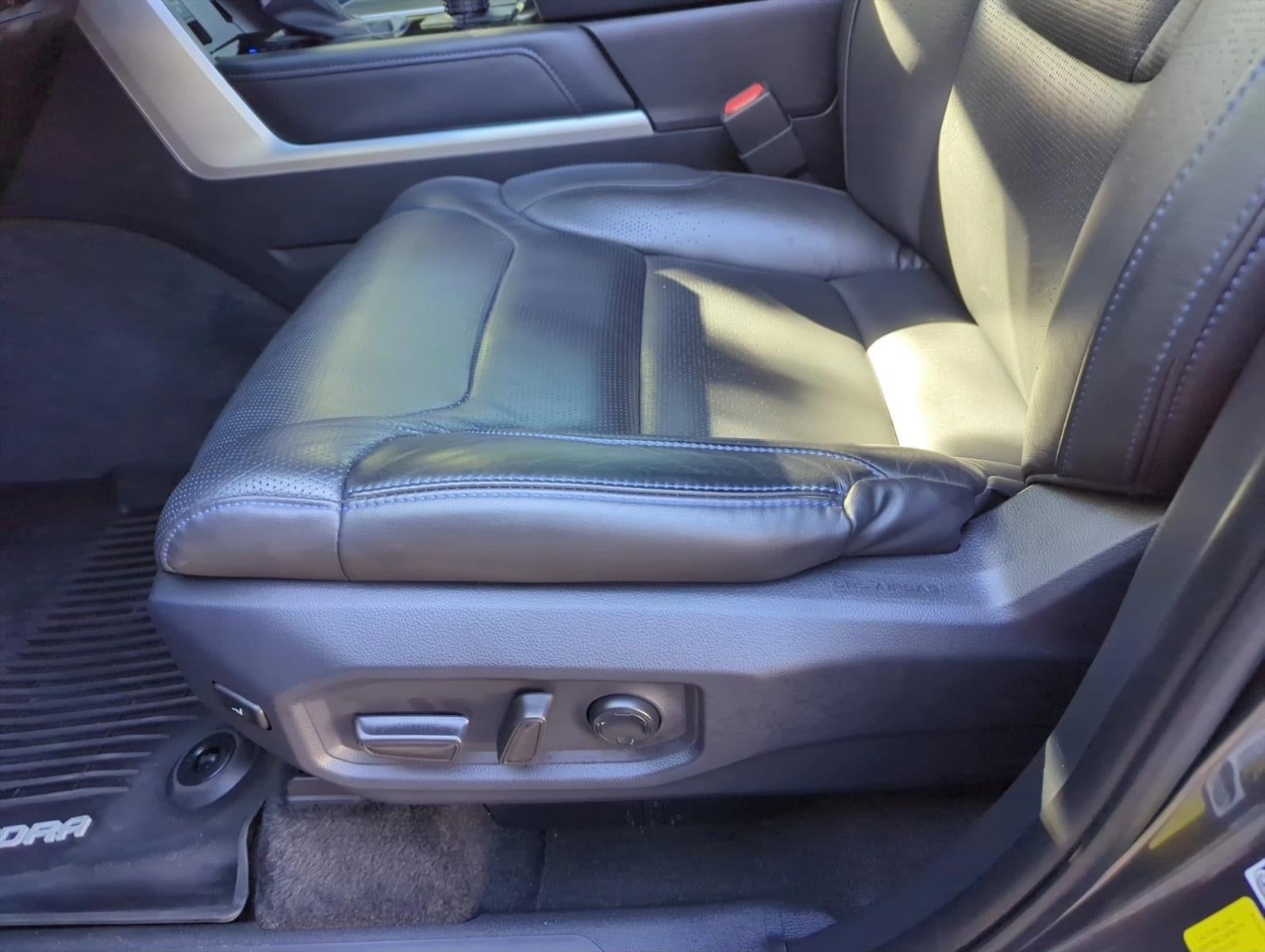 2023 Toyota Tundra 2WD 2WD Platinum CrewMax 5.5' Bed (SE)