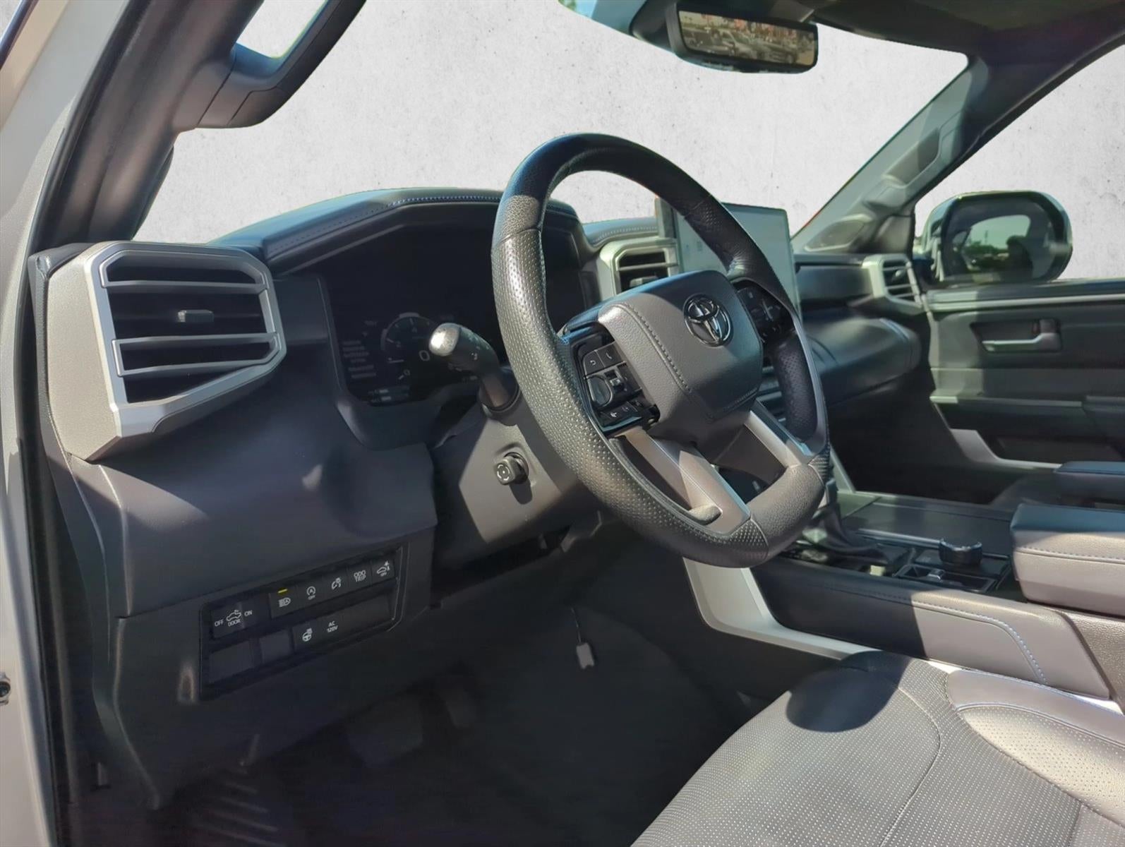 2023 Toyota Tundra 4WD 4WD Platinum CrewMax 5.5' Bed (Natl)