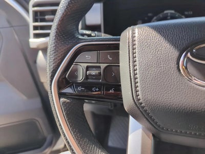 2023 Toyota Tundra 4WD 4WD Platinum CrewMax 5.5' Bed (Natl)