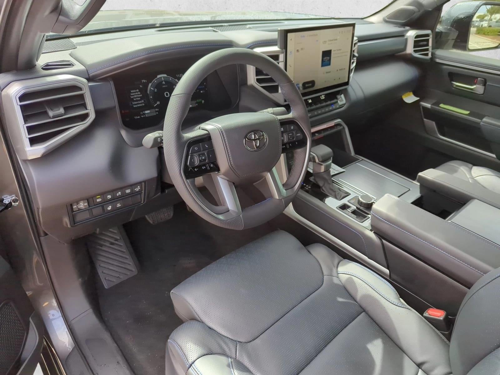 2025 Toyota Tundra 4WD 4WD Platinum Hybrid CrewMax 5.5' Bed (Natl)