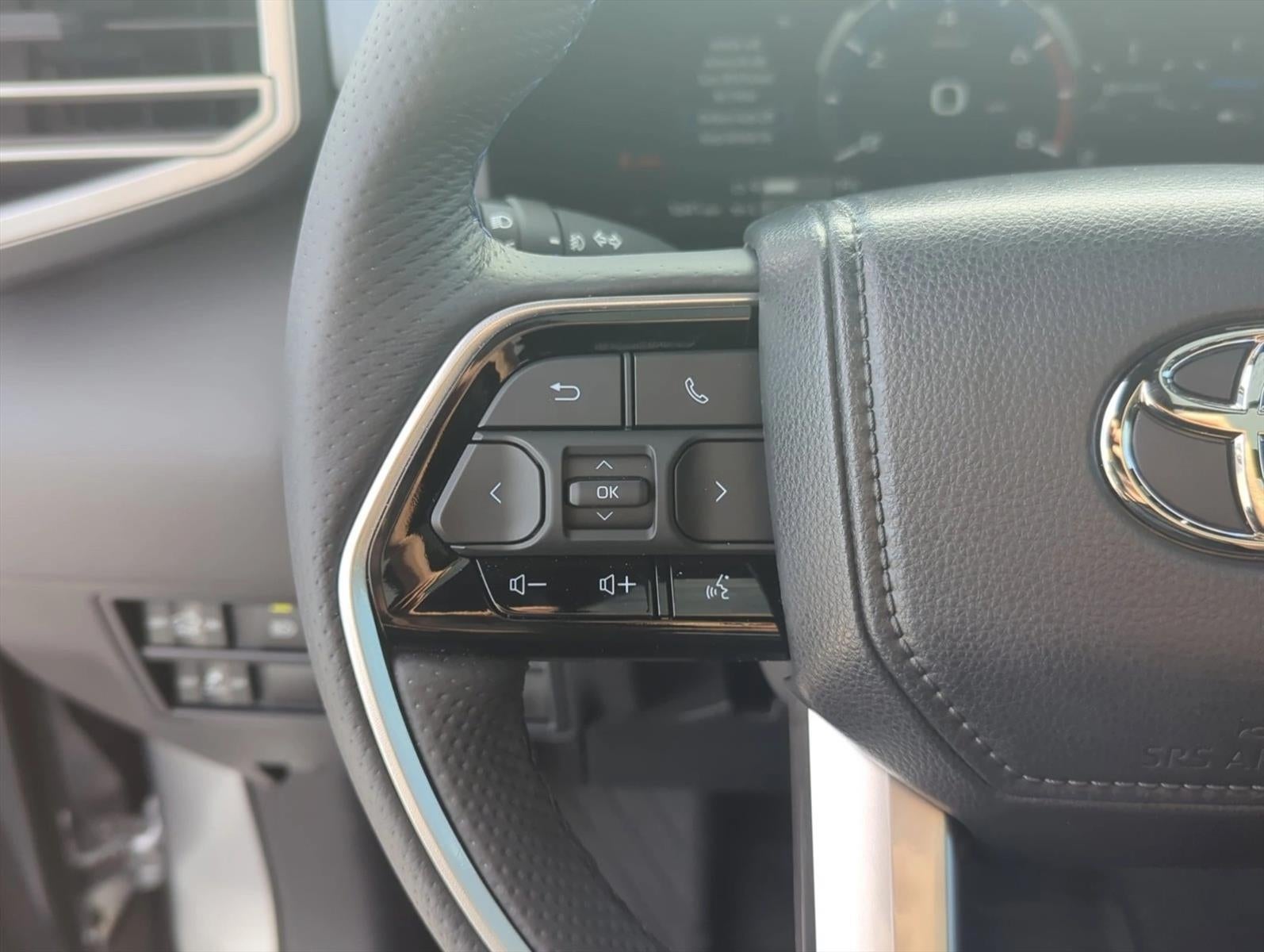 2025 Toyota Tundra 4WD 4WD Platinum Hybrid CrewMax 5.5' Bed (Natl)