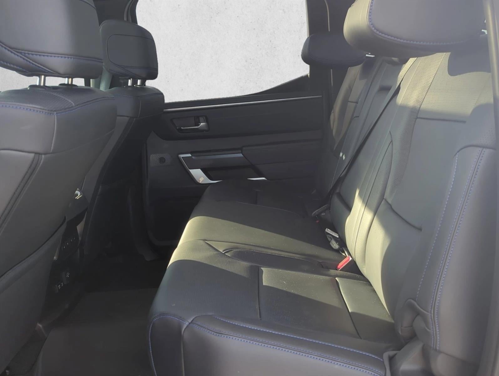 2025 Toyota Tundra 4WD 4WD Platinum Hybrid CrewMax 5.5' Bed (Natl)