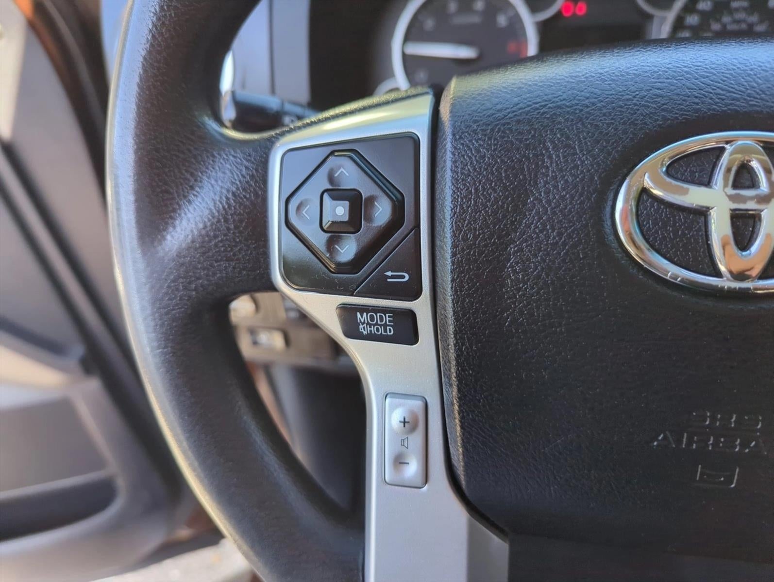 2016 Toyota Tundra 2WD Truck 2WD Double Cab Standard Bed 5.7L FFV V8 SR5 (Natl)