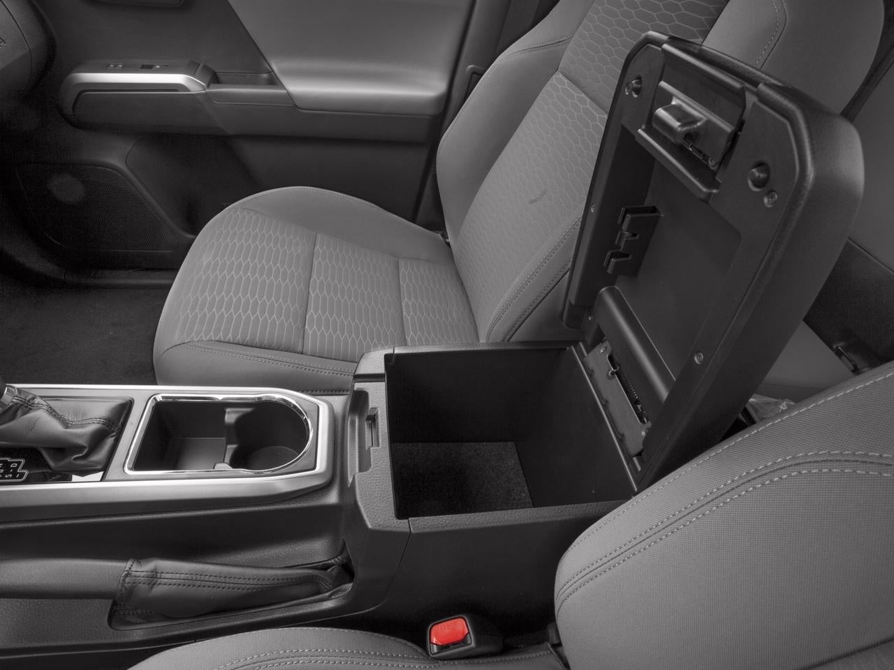 2017 Toyota Tacoma SR5 Access Cab 6' Bed I4 4x2 AT (Natl)