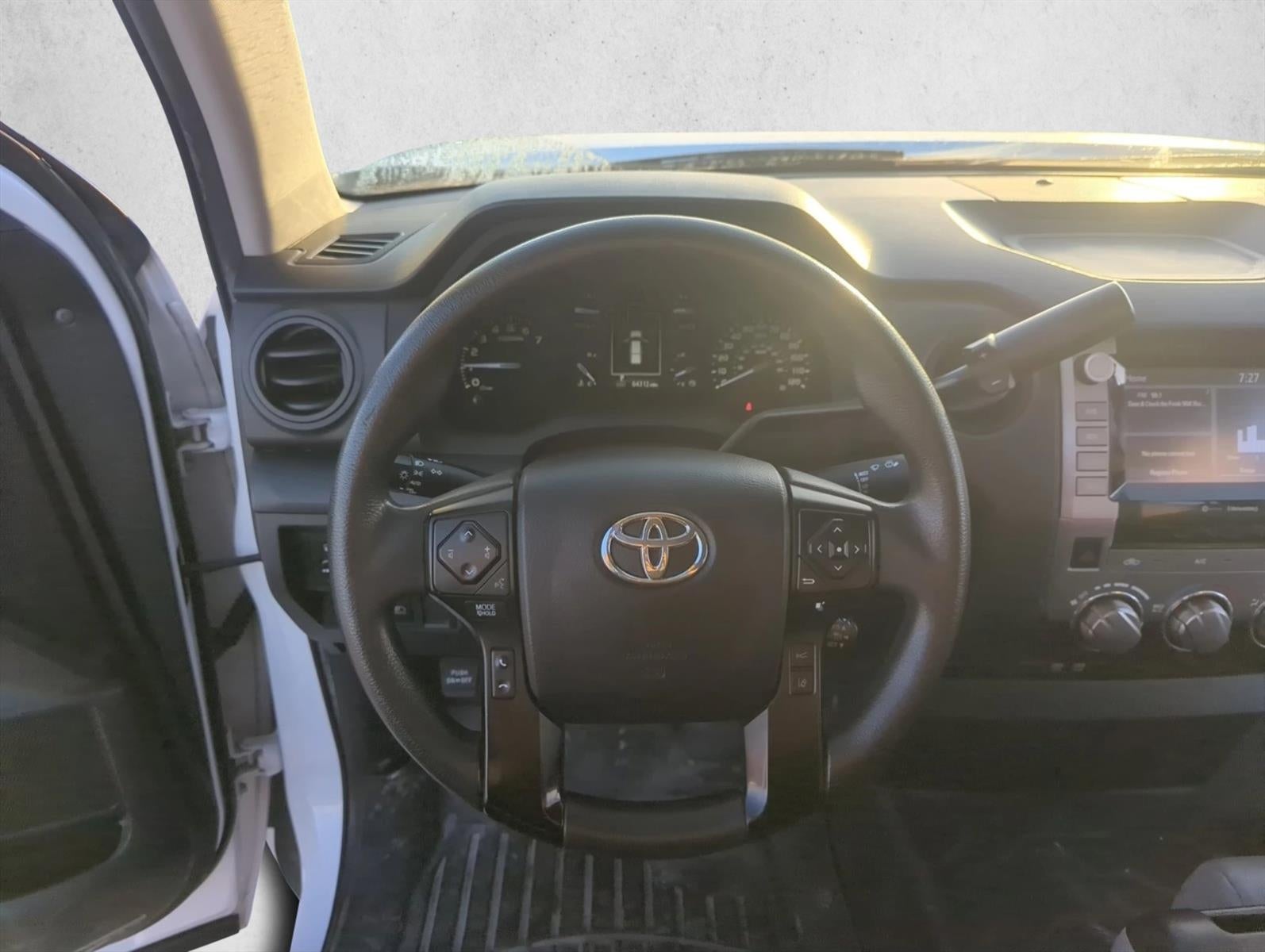 2021 Toyota Tundra 2WD 2WD SR Double Cab 6.5' Bed 5.7L (Natl)