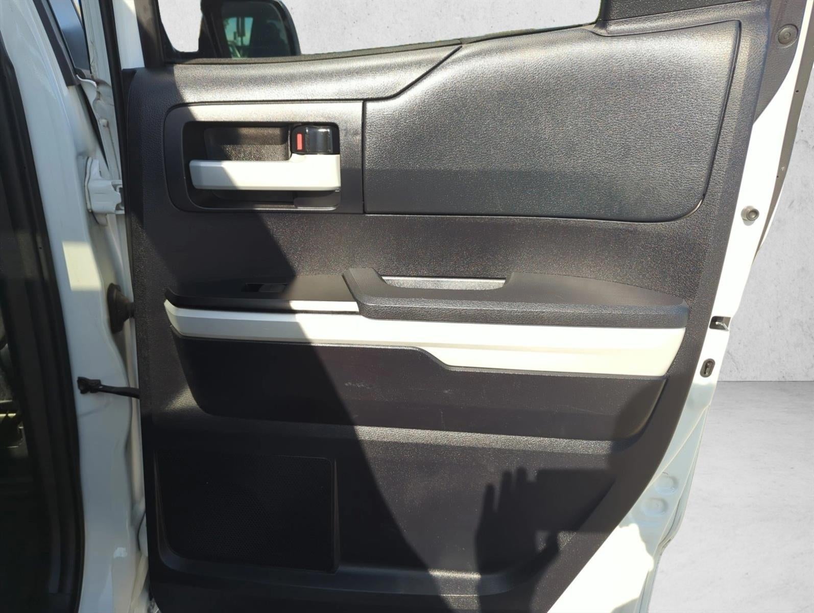 2014 Toyota Tundra 2WD Truck 2WD Double Cab Standard Bed 5.7L V8 SR5 (Natl)